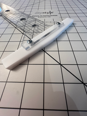 Thick Fabrics DIYStyle Pattern and Cutting System with 24" Pro T-Square